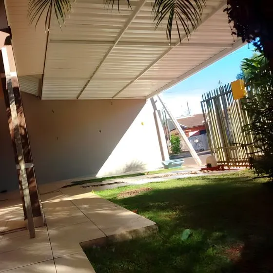 Cobertura de Garagem Sanduíche com isolamento térmico em Pirassununga SP
